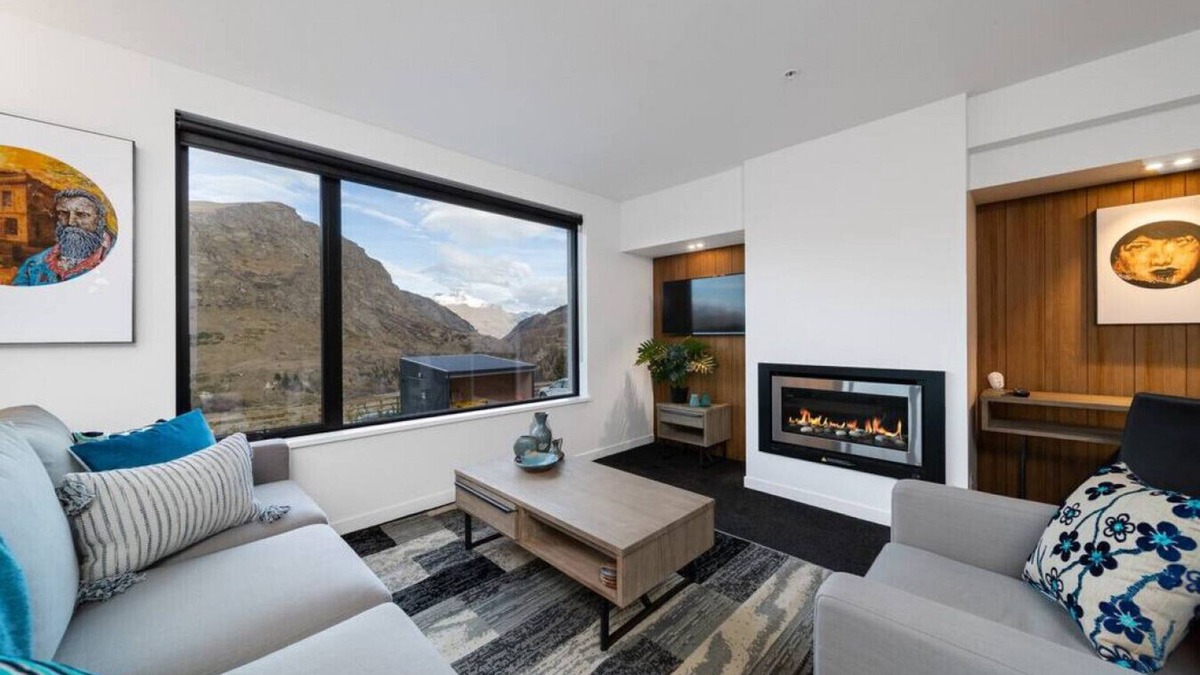 Arthur's Point Apartment | Coronet Apartment, Comfort and views,