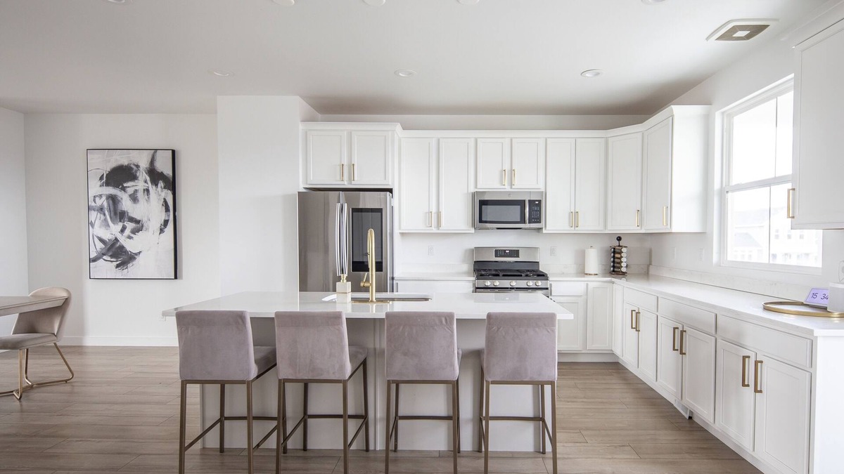 Daybreak House | CORPORATE HOUSING