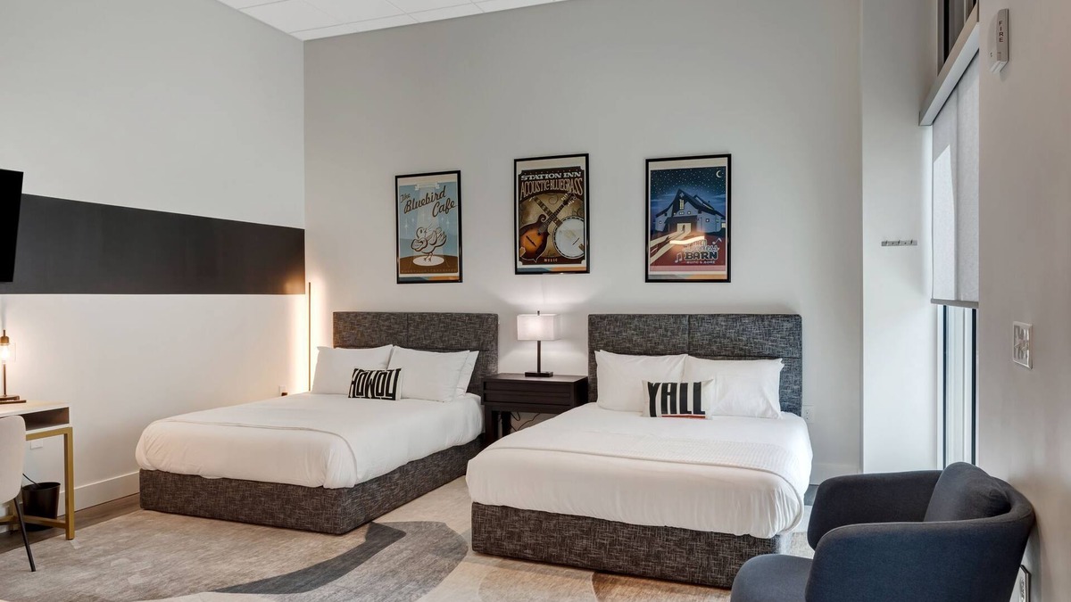 Donelson Apartment | Corporate Suite: Two Queen Edition