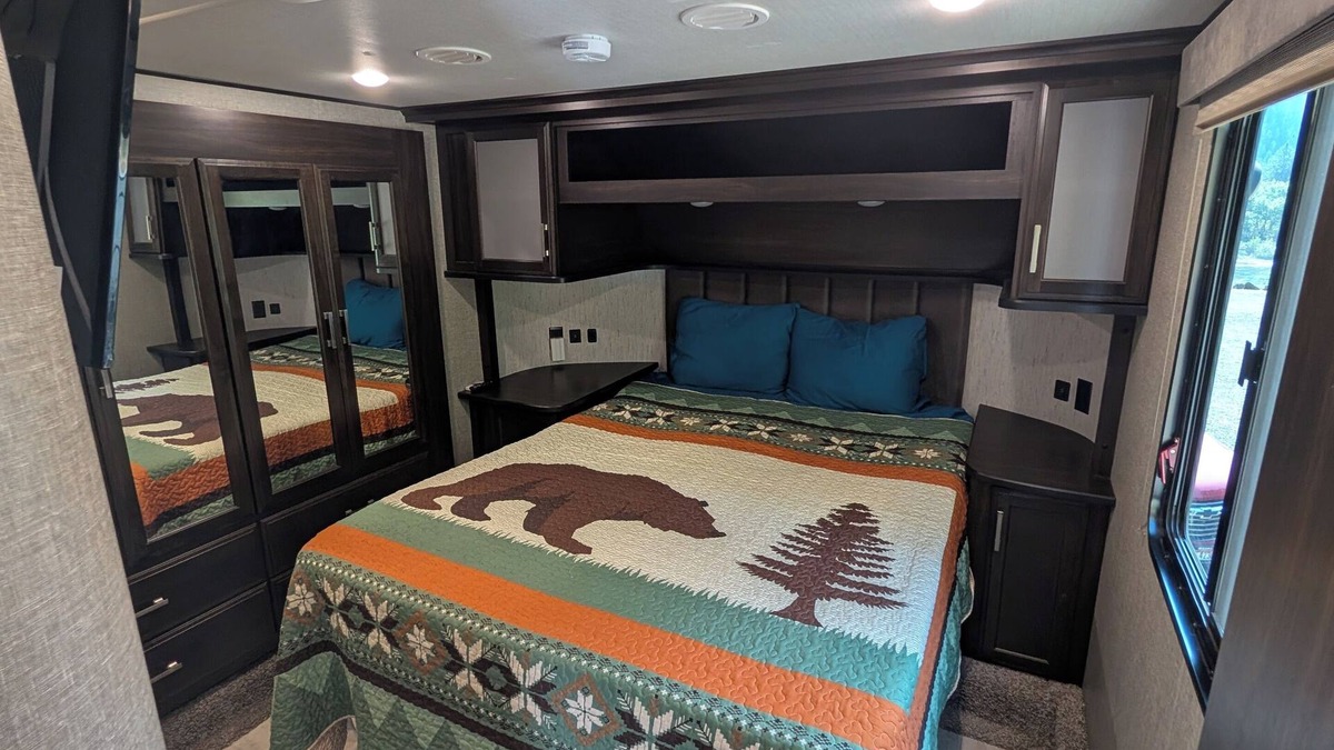 Ahsahka House | Correa's RV, close to the river, pet friendly