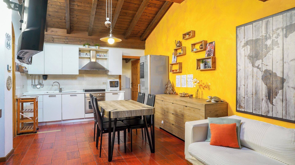 Cassina Valsassina Apartment | Corte Antica - Gerla attic appartment