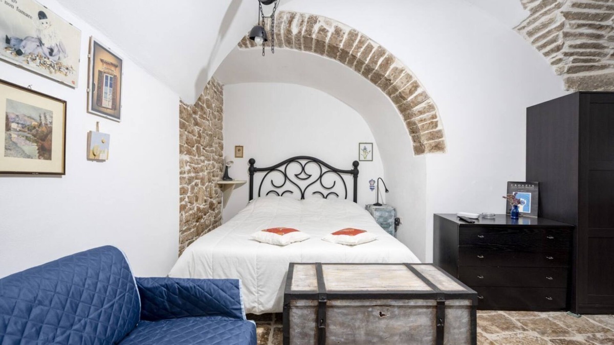 Bitonto Apartment | Corte Fiorita – Intimate Suite in the historic center
