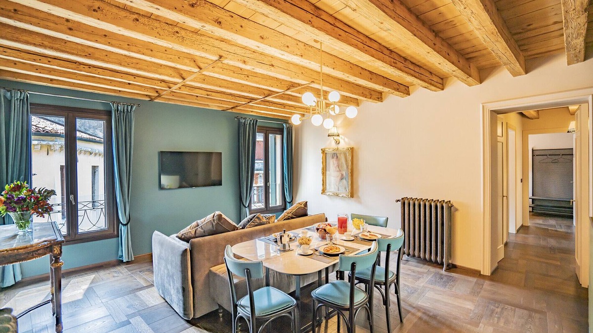 Castello Apartment | Corte Rubbi 9 Canal View