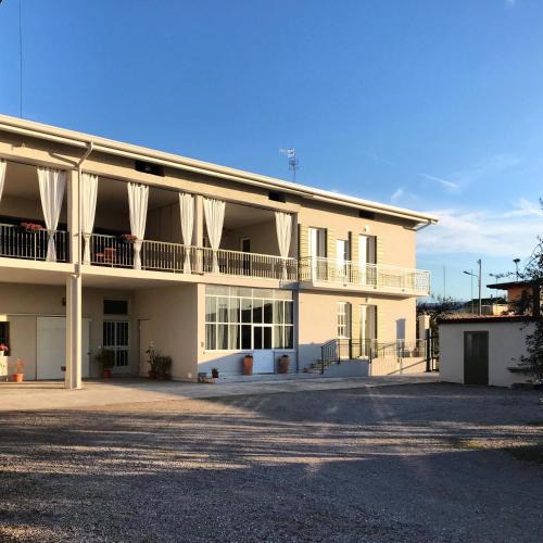 Carzago Riviera Bed & Breakfast | Corte Viviani