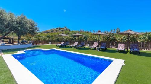 Rio Velez House | Cortijo Carmen de Vélez Vélez-Málaga by Ruralidays