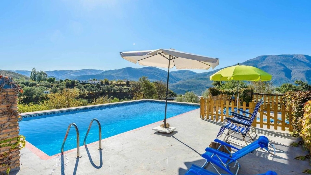 Orgiva Villa | Cortijo El Cerrillo Órgiva by Ruralidays