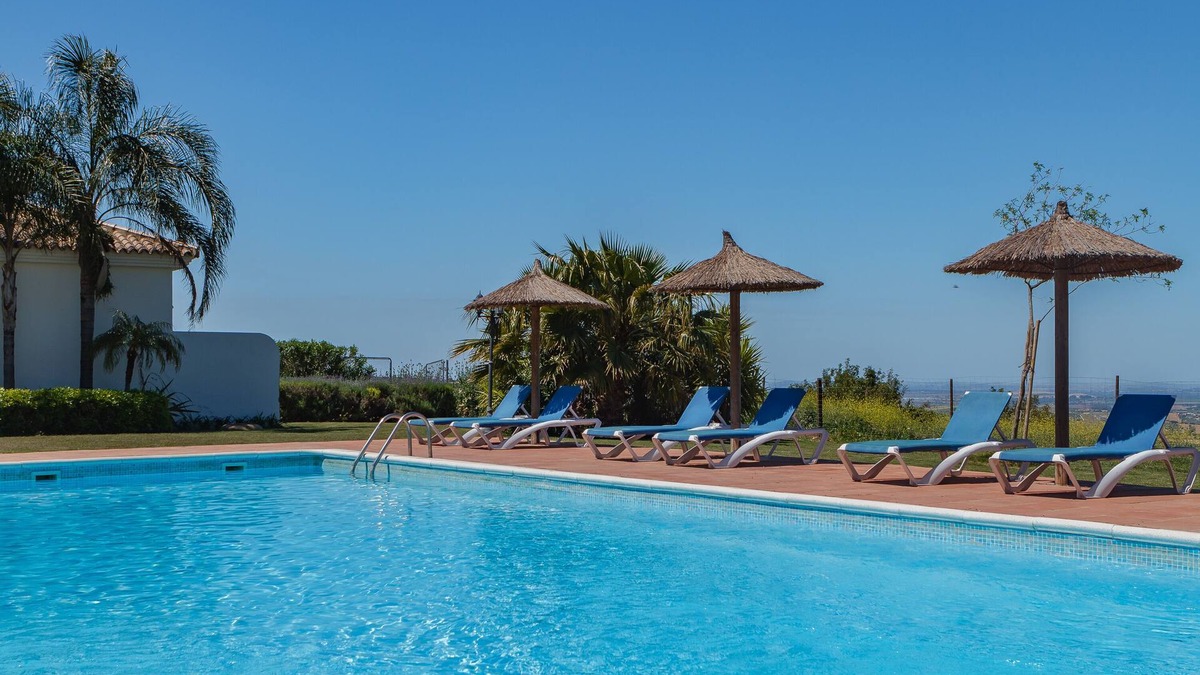 Arcos de la Frontera Cottage | Cortijo Escondido, large estate with pool