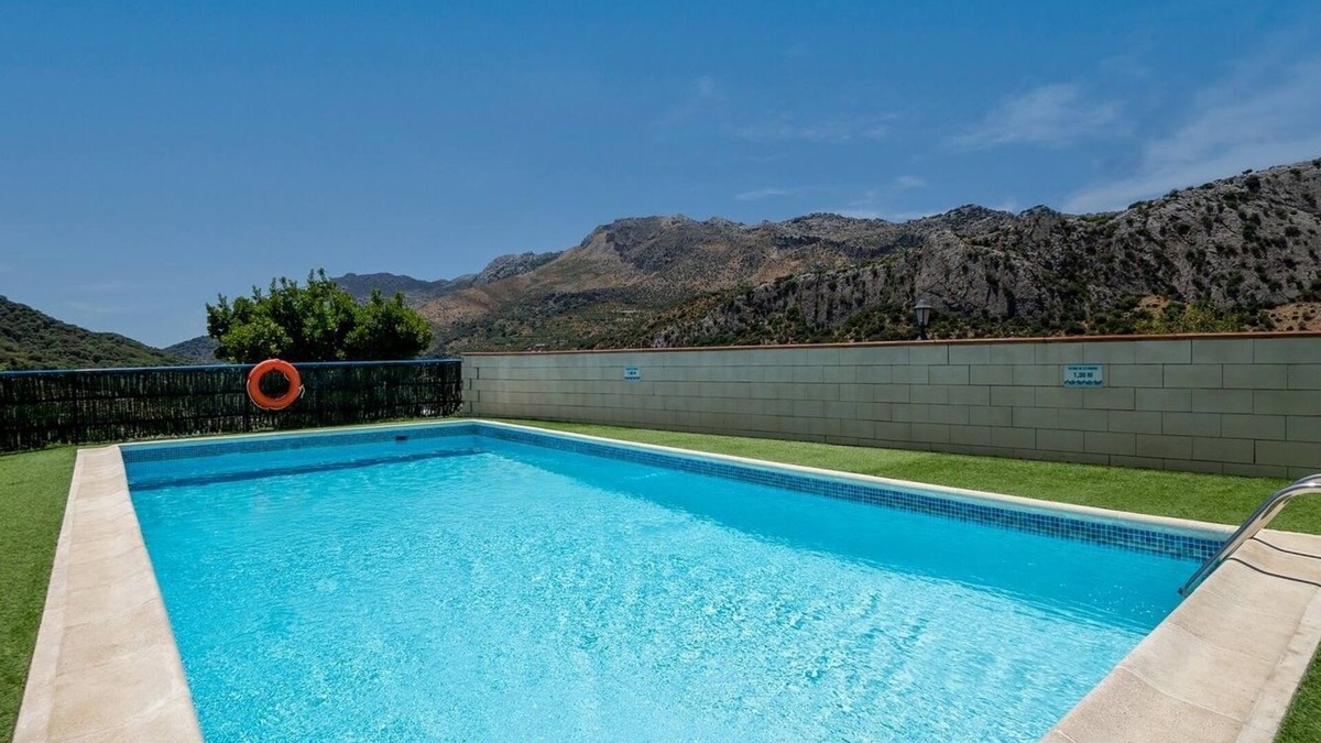 Benaojan Villa | Cortijo La Bodega - Conjunto Benaoján by Ruralidays