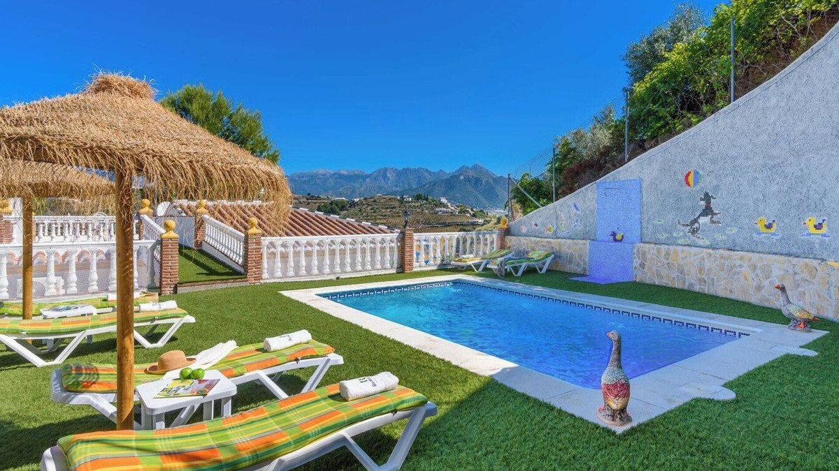 Torrox Villa | Cortijo La Jirafa Torrox by Ruralidays