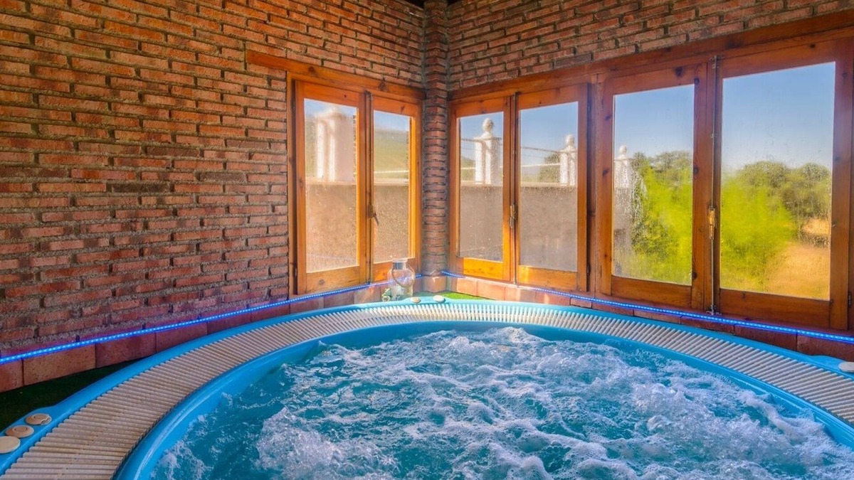 Castillo de Locubin Villa | Cortijo Rural Cabeza Alta Castillo de Locubín by Ruralidays