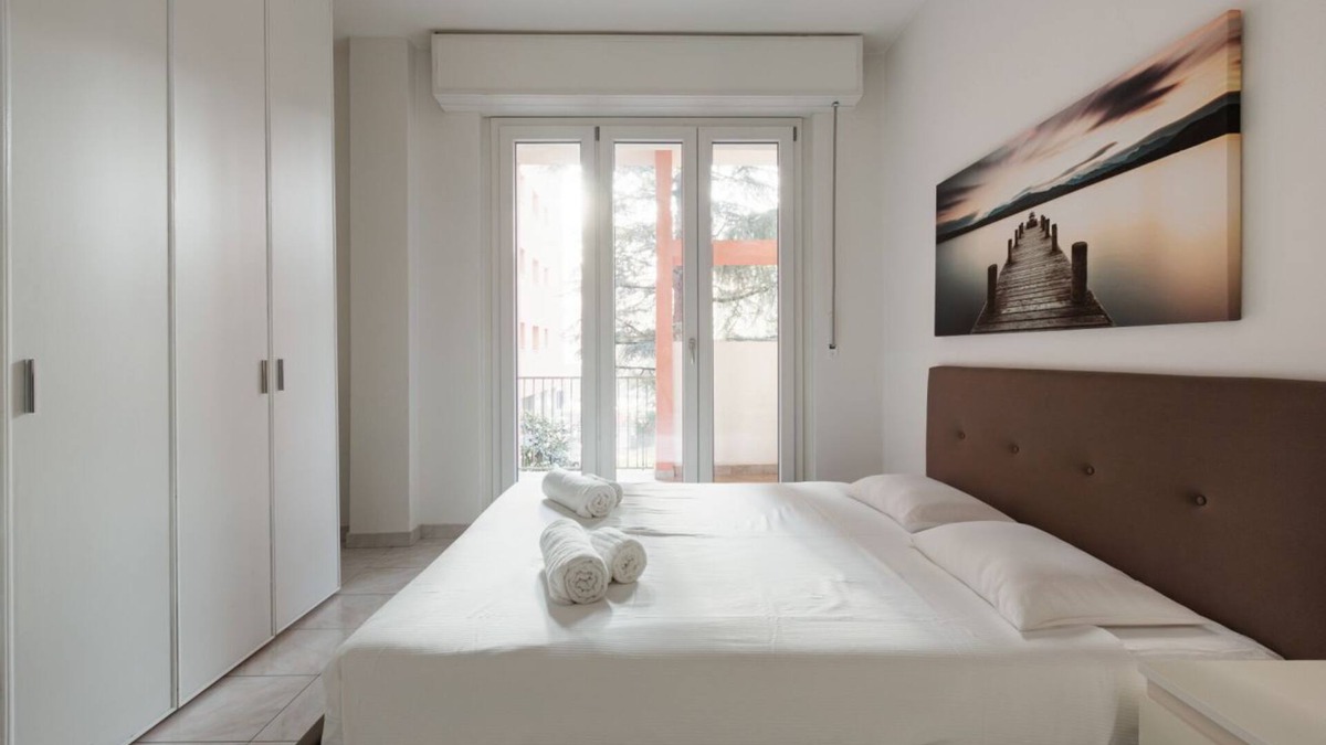 Quartiere Mazzini Apartment | Corvetto M3 - Bright Apt. with balcony!