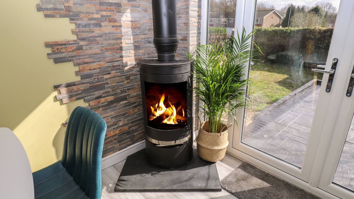 Whitkirk House | COSMIC PEARL, pet friendly, with open fire in Whitkirk