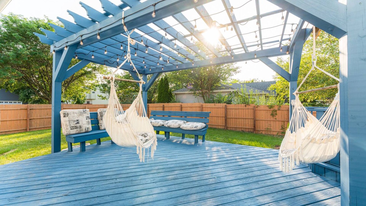 Bolingbrook House | Cosmos Stays, Open Space, Jacuzzi, King Beds, Hot Tub, Serene, Spacious