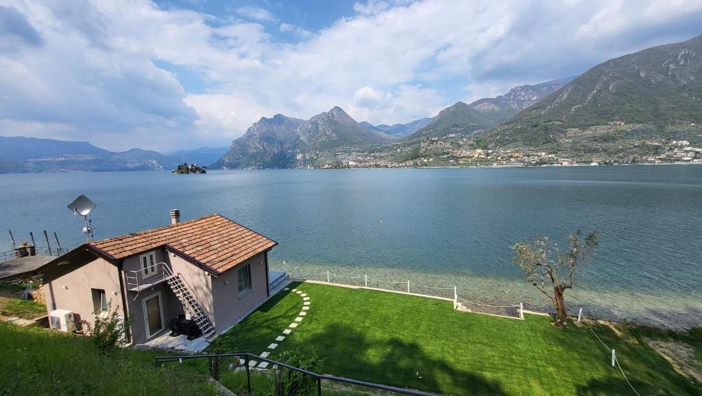 Monte Isola Villa | COSTA PARADISE