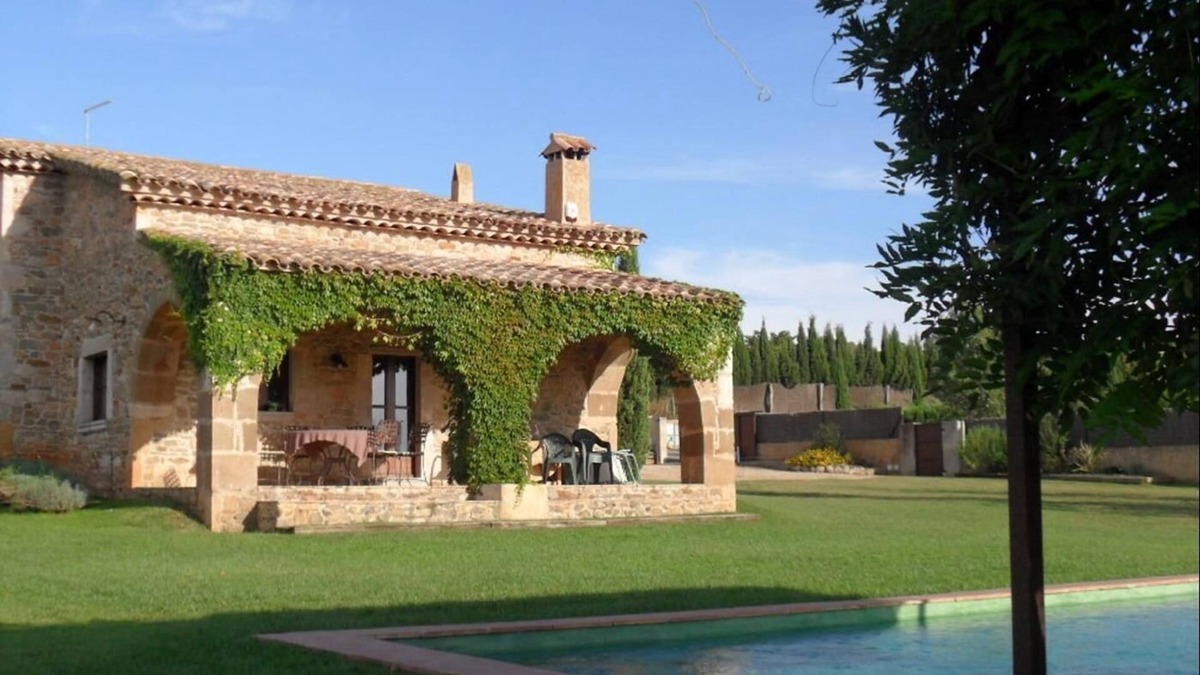 Saus Villa | Costabravapartment Casa Isabelle, Costa Brava beaches. Private pool