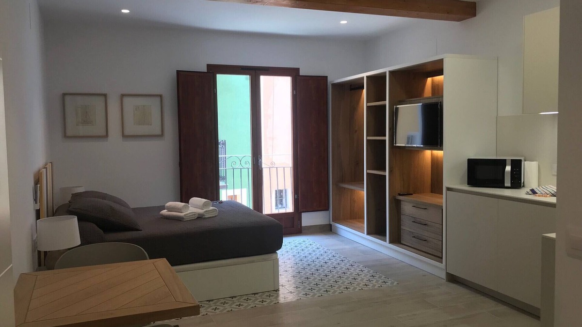 Old Town Apartment | COSTERA 2 - ESTUDIO VISTAS A CALLE