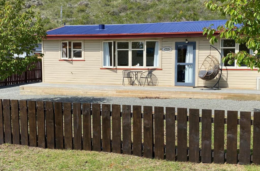 Omarama House | Cosy 1960's Kiwi Holiday House