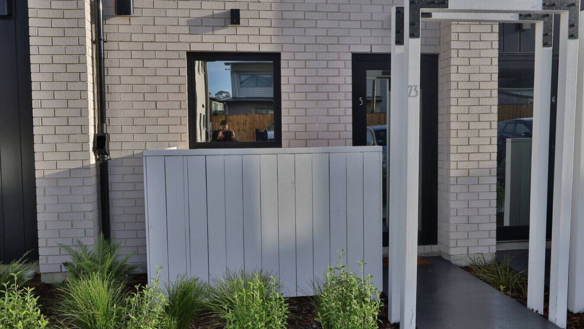 Henderson Apartment | Cosy 2BR House in Awaroa Road