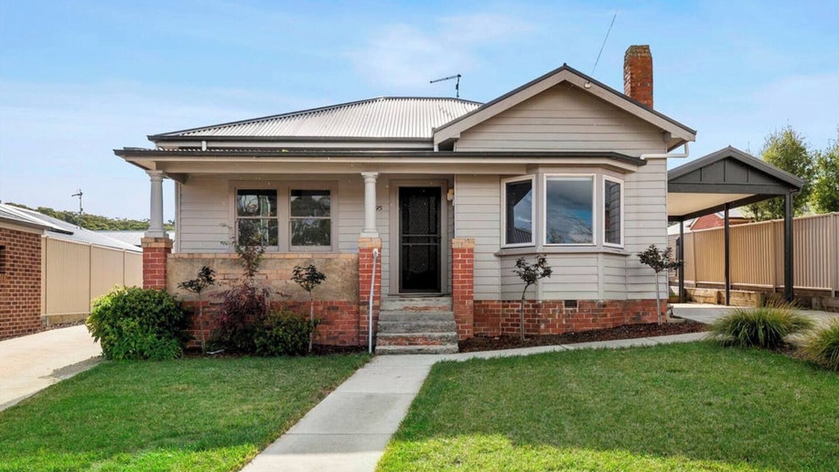 Brown Hill Cottage | Cosy 3 Bedroom Family Cottage In The Heart Of Ballarat