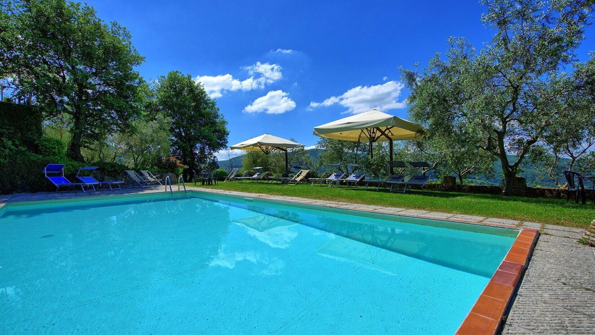 Greve in Chianti Apartment | Cosy apartment with pool, WIFI, TV, patio, pets allowed, panoramic view, close to Greve In Chianti