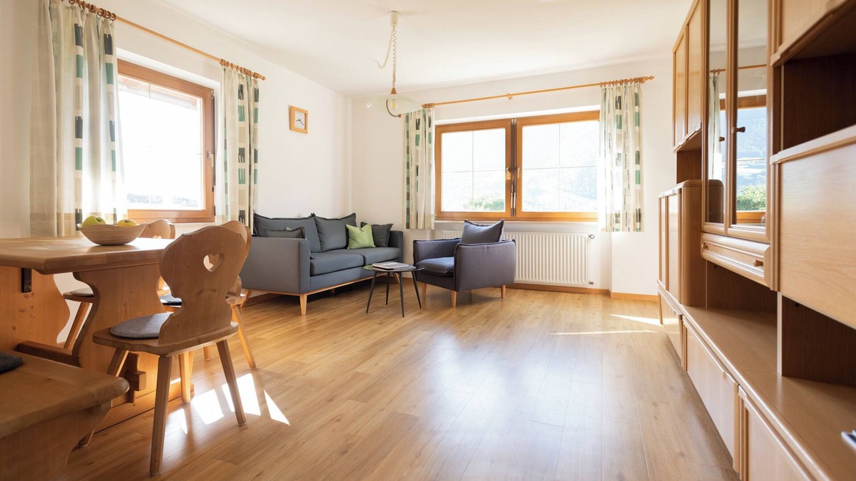 Castelbello-Ciardes Apartment | Cosy Apartment “ Pixnerhof Golden” on a farm with Wi-Fi & Mountain View