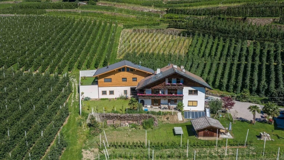 Castelbello-Ciardes Apartment | Cosy apartment “Pixnerhof - Gala” on a Farm with Wi-Fi & Mountain View