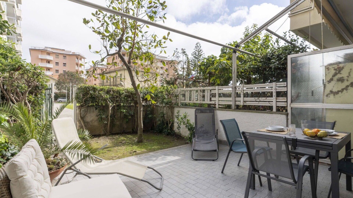 Marina di Andora Apartment | Cosy apartment for 4 guests with WIFI, A/C, terrace and pets allowed