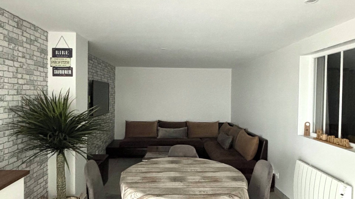 Serezin-du-Rhone Bed & Breakfast | Cosy apartment 90m²/6 persons