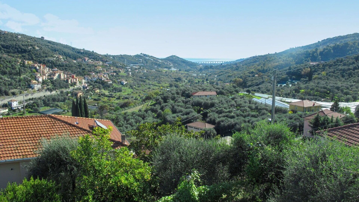 Dolcedo Apartment | Cosy apartment for 10 guests with WIFI, private pool, TV and patio