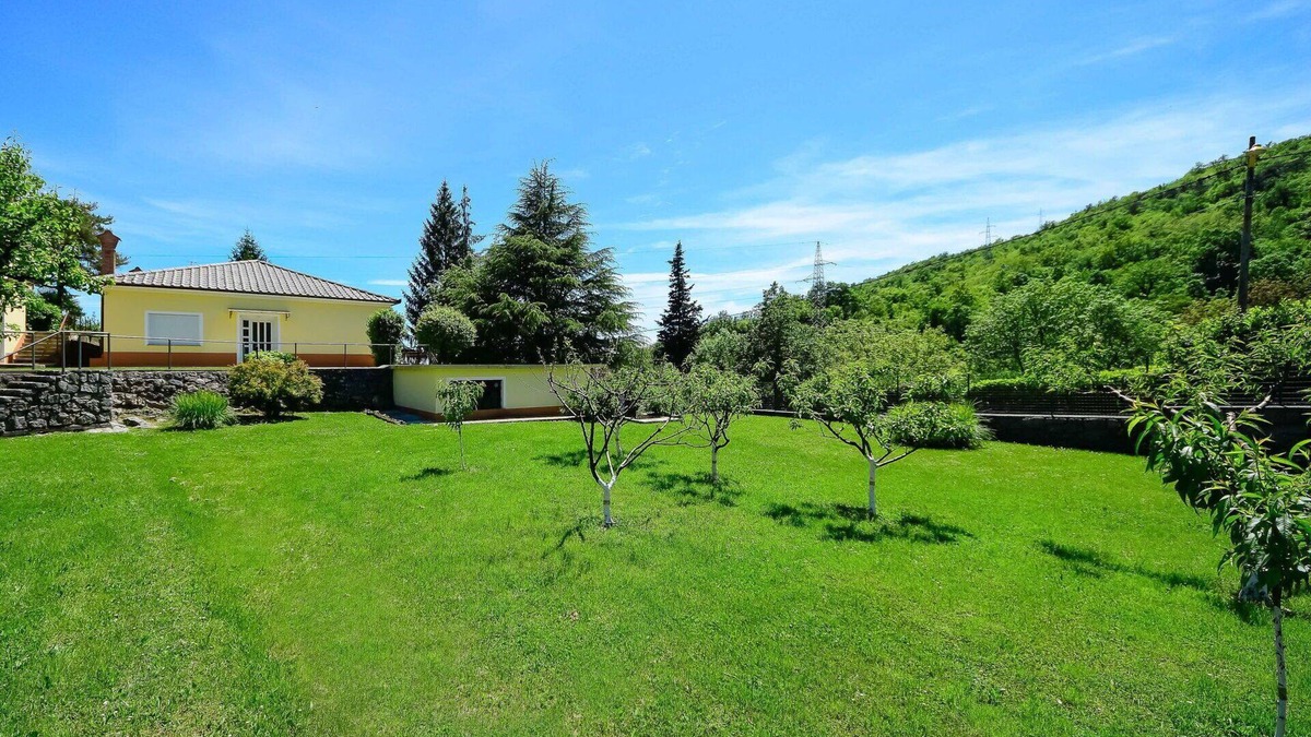 Mihotici Apartment | Cosy apartment for 2 guests with WIFI, A/C, TV and terrace