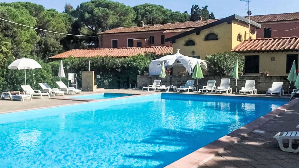 Cecina Apartment | Cosy apartment for 3 guests with A/C, WIFI, pool, TV and pets allowed