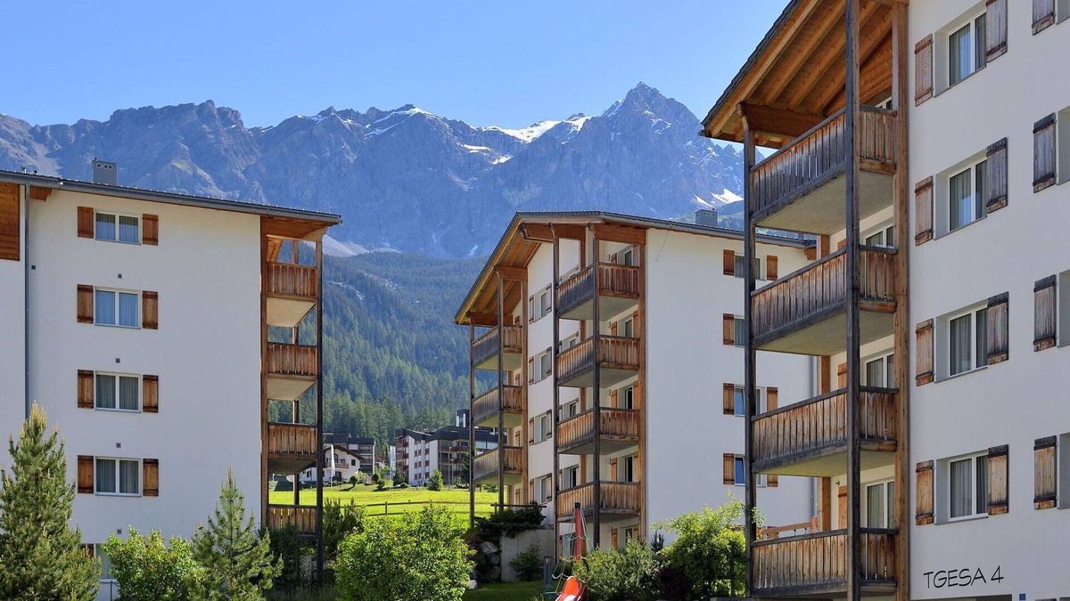 Savognin Apartment | Cosy apartment for 4 people with WIFI, TV, terrace and panoramic view