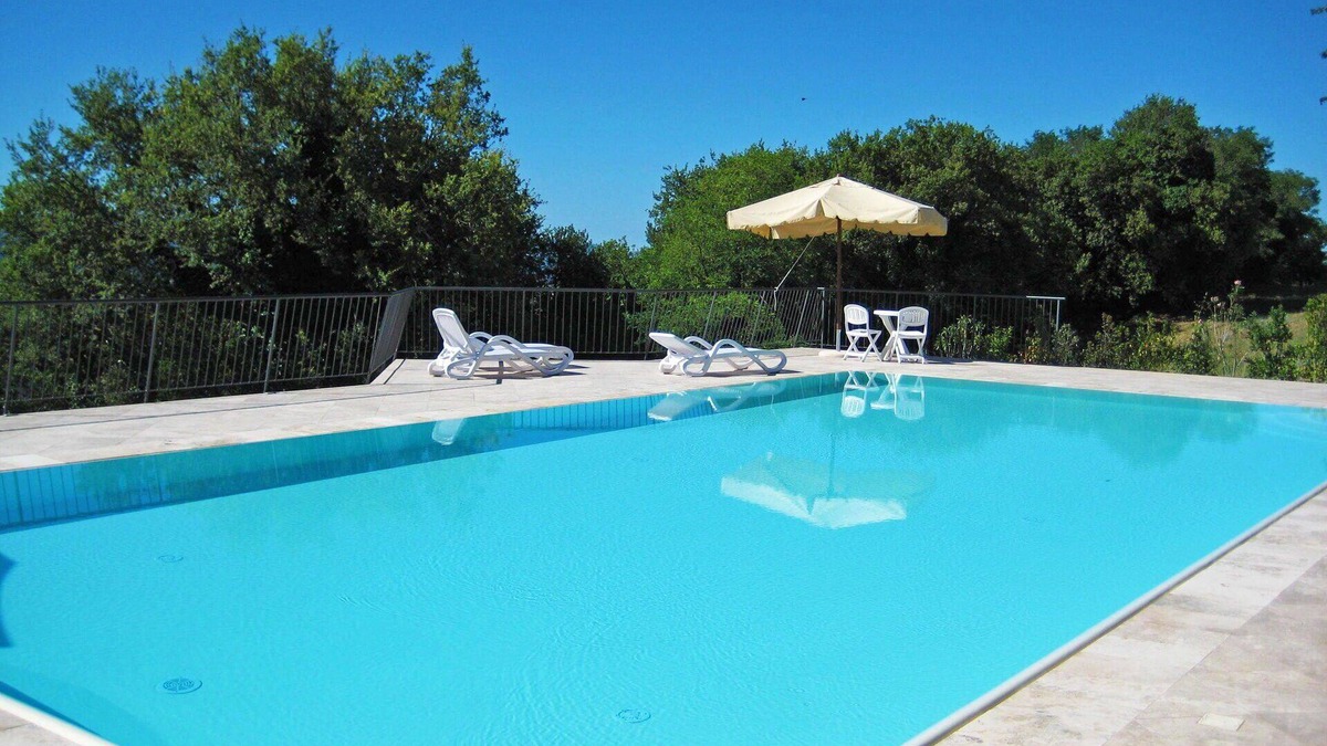Volterra Apartment | Cosy apartment for 4 guests with WIFI, pool, TV and pets allowed, close to San Gimignano