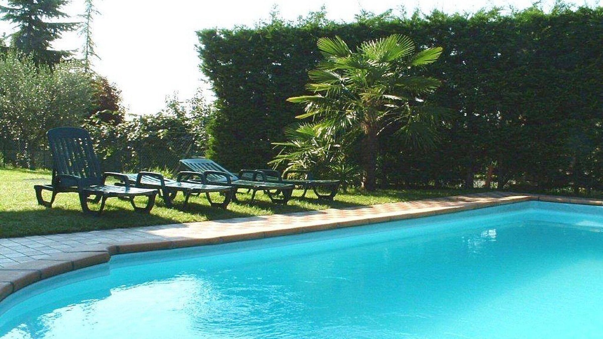 Cola Apartment | Cosy apartment for 4 guests with WIFI, A/C, pool, TV, terrace and pets allowed