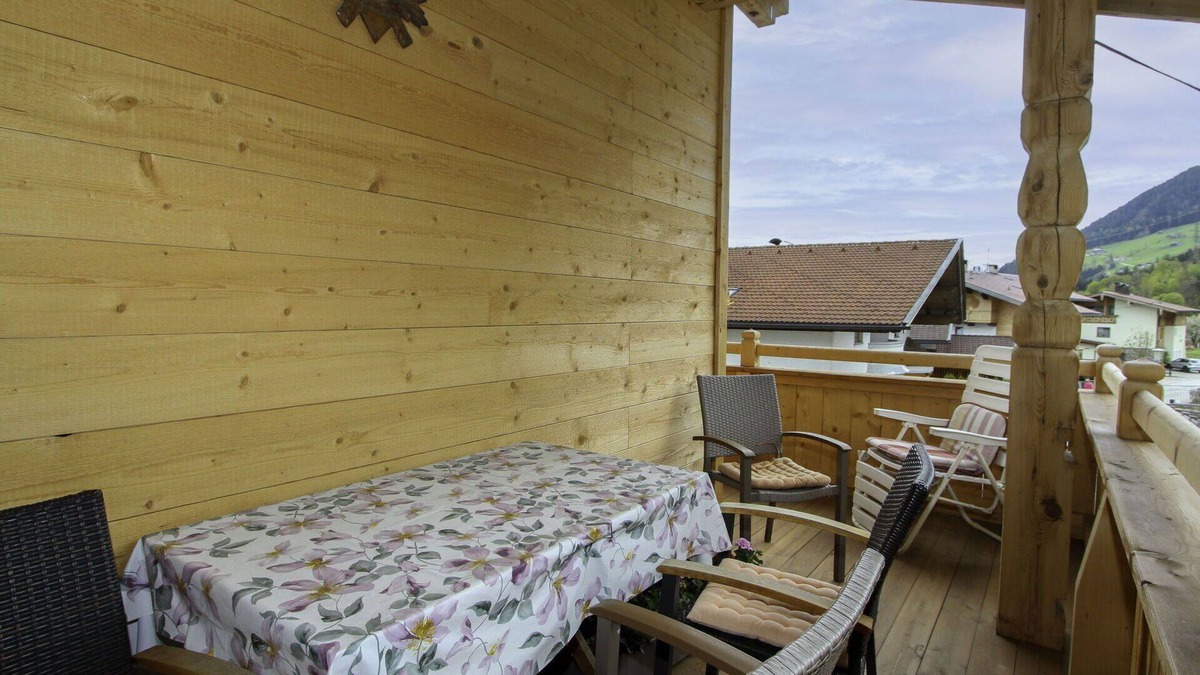 Fuegenberg Apartment | Cosy apartment for 4 guests with WIFI, TV, terrace and panoramic view