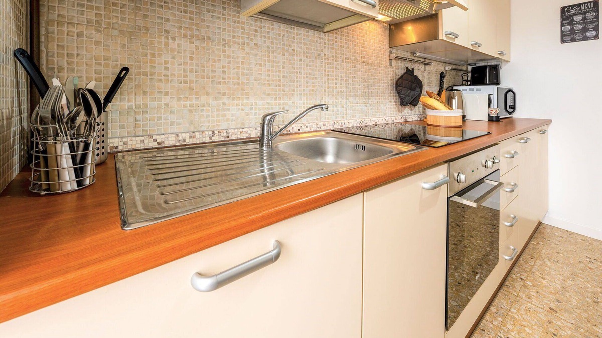Pavia Apartment | Cosy apartment for 4 guests with A/C, WIFI, TV, terrace and panoramic view