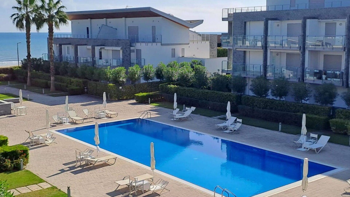 Silvi Marina Apartment | Cosy apartment for 4 guests with WIFI, pool, A/C, TV, terrace and pets allowed