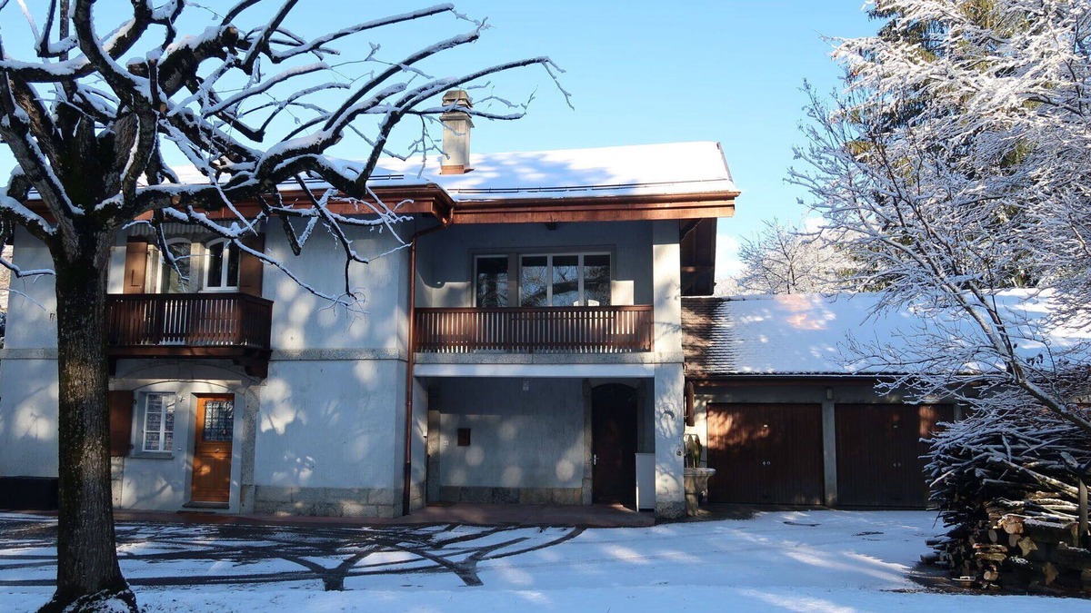 Les Posses-sur-Bex Apartment | Cosy apartment for 4 guests with WIFI, TV, balcony and panoramic view