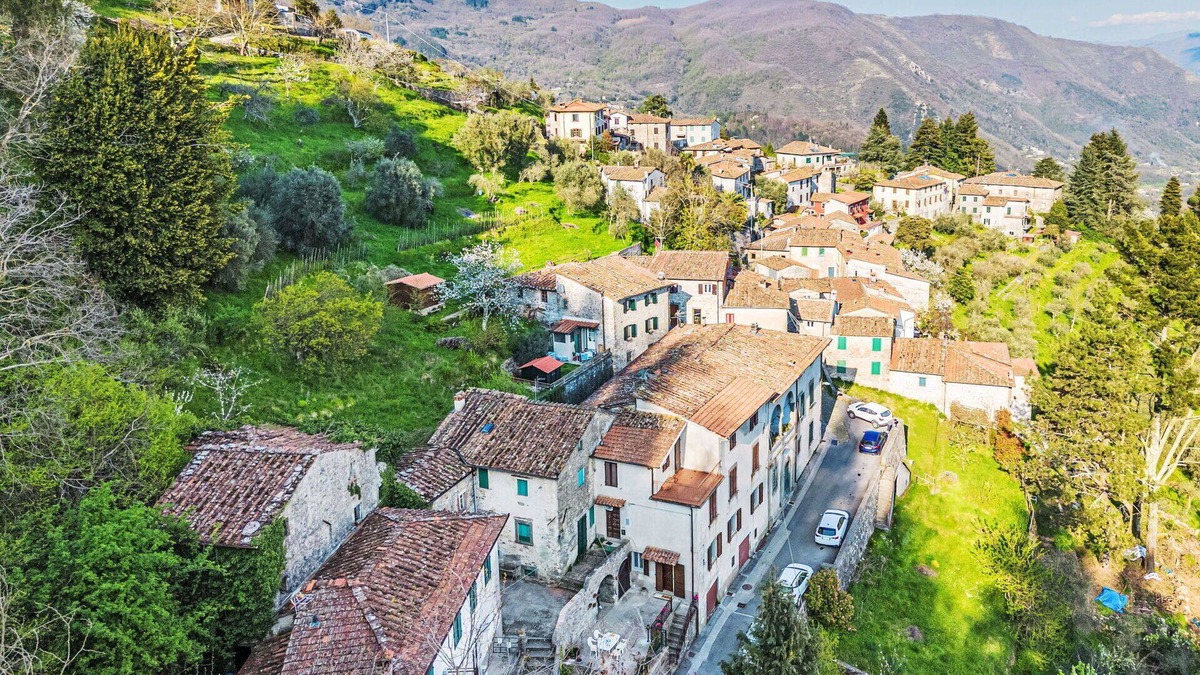 Gello Apartment | Cosy apartment for 4 people with WIFI, TV, terrace and pets allowed