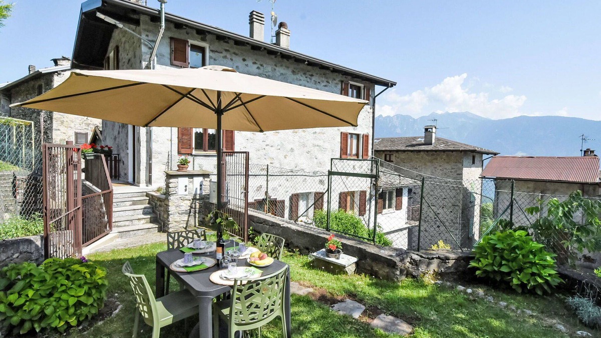 Civo Apartment | Cosy apartment for 4 people with WIFI, TV, balcony and pets allowed