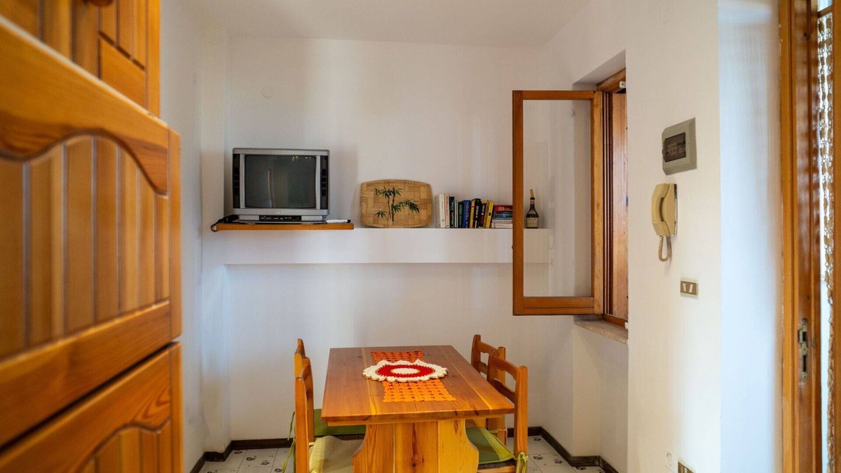 Marina di Vasto Apartment | Cosy apartment for 4 people with TV, terrace and pets allowed