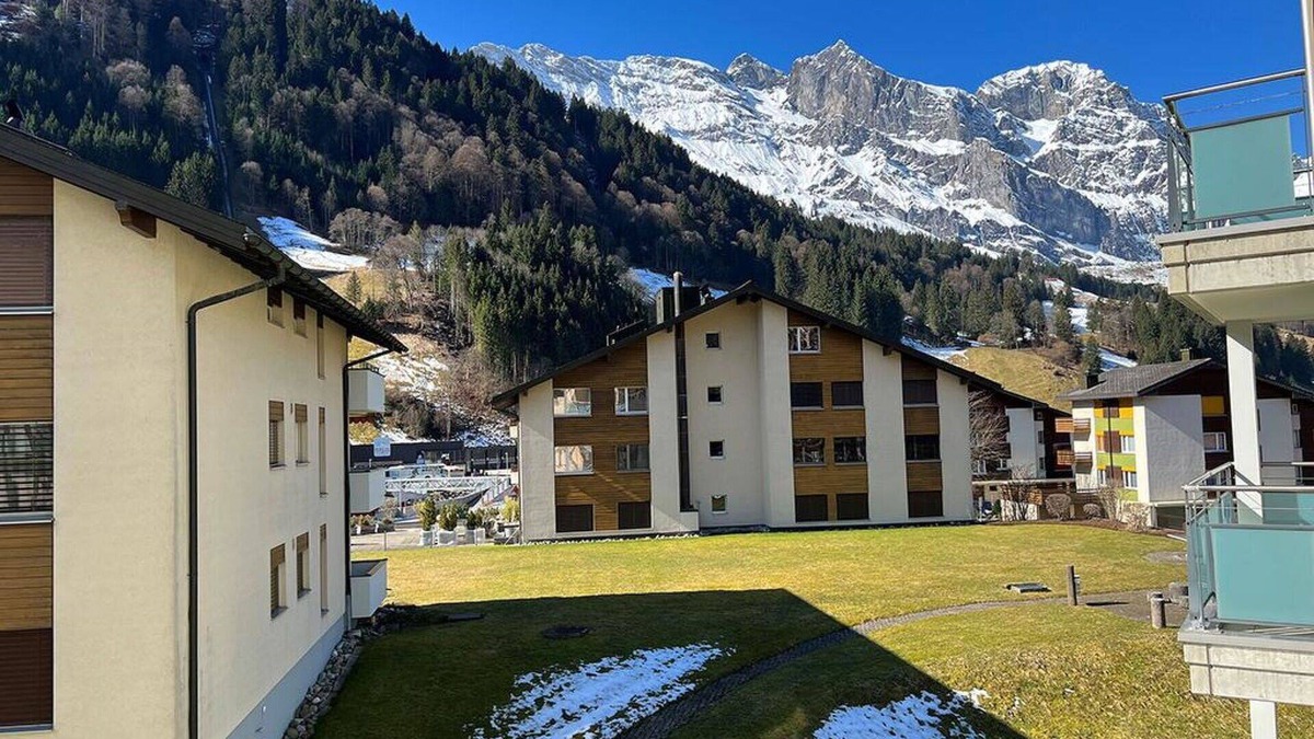 Engelberg Apartment | Cosy apartment for 6 people with WIFI, TV and balcony
