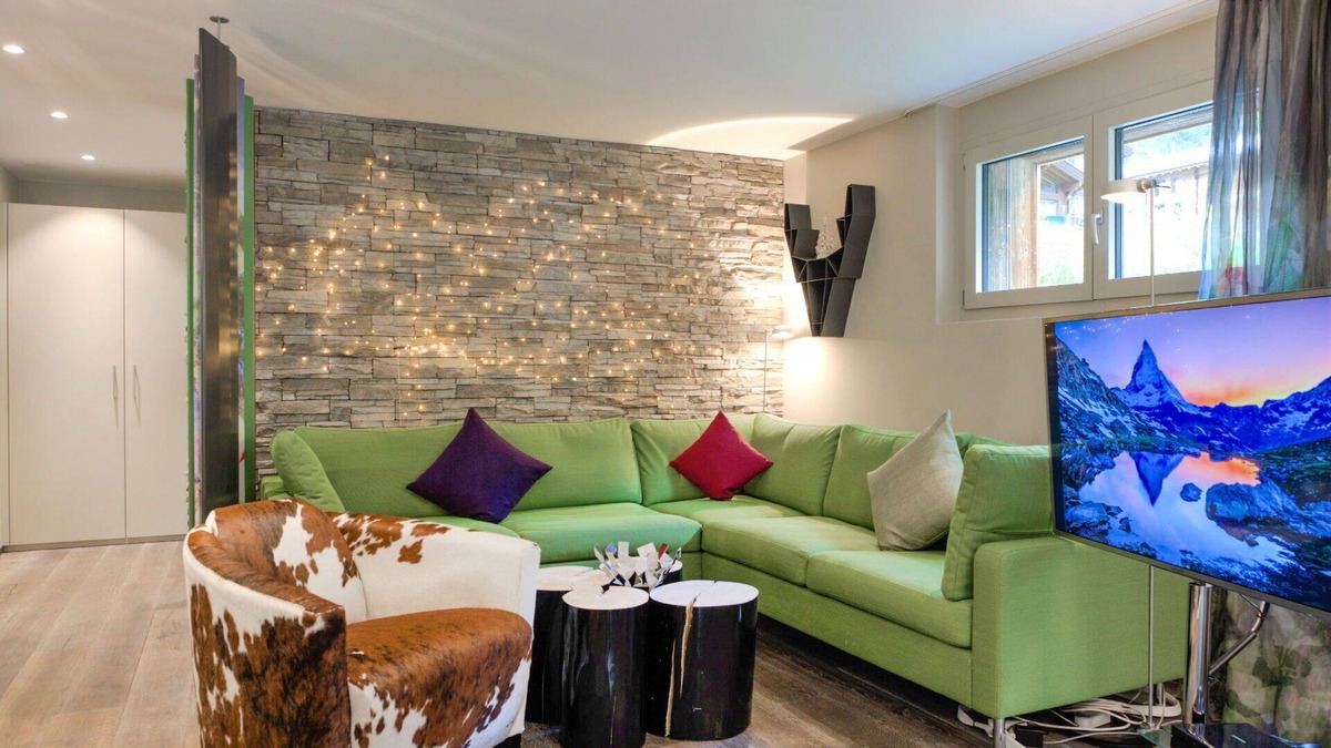 Zermatt Apartment | Cosy apartment for 8 guests with WIFI, TV and terrace