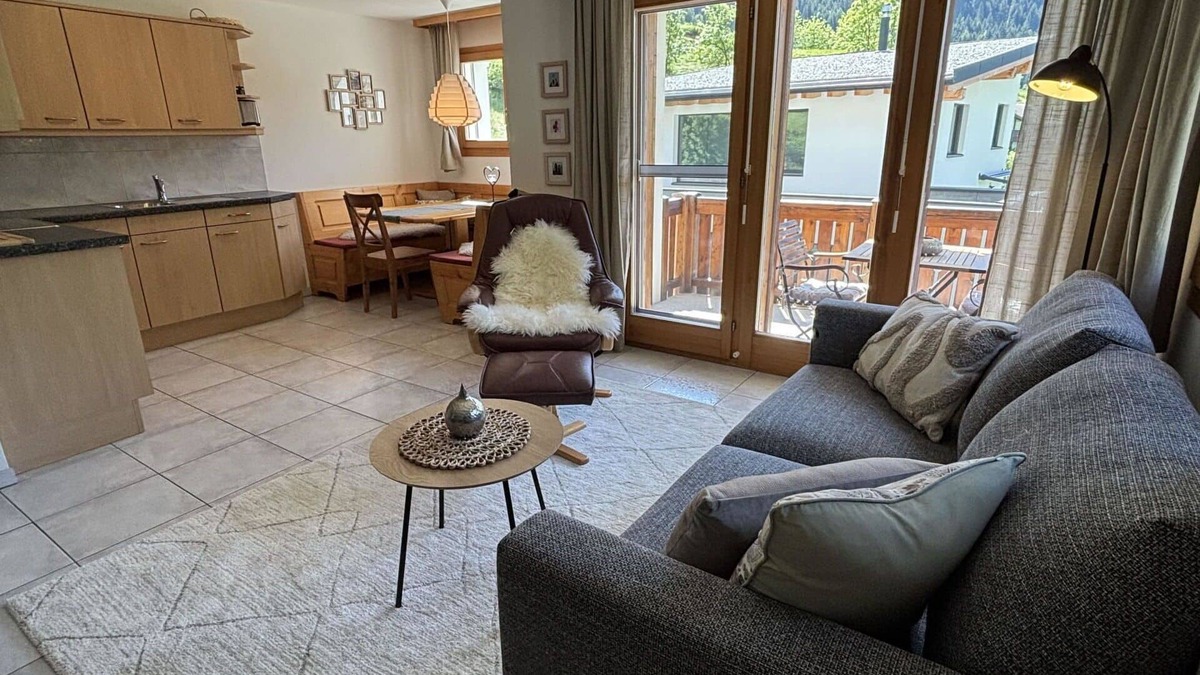 Reckingen Apartment | Cosy apartment for 3 people with WIFI, TV and balcony