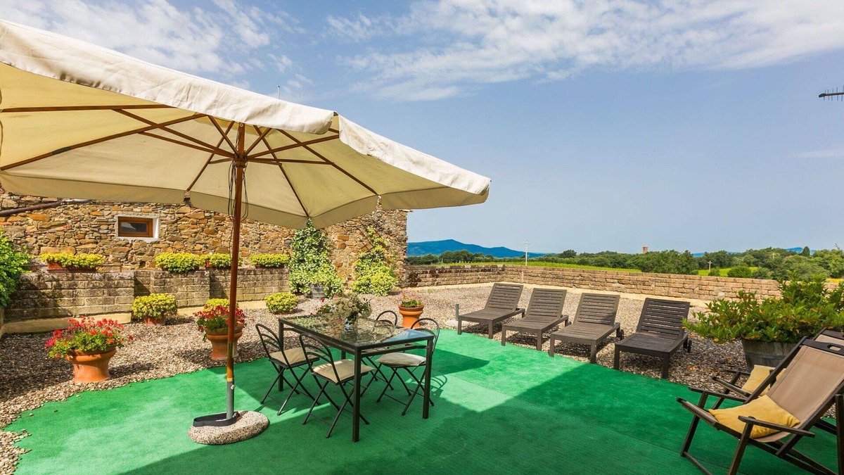 Sasso dʼOmbrone Villa | Cosy apartment in villa for 6 guests with WIFI, A/C, pool and patio