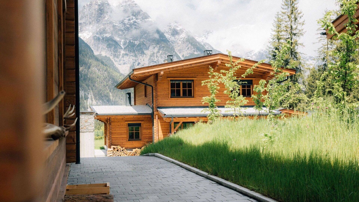 Weidach House | Cosy apartment in villa for 6 people with A/C, WIFI, TV, terrace and pets allowed