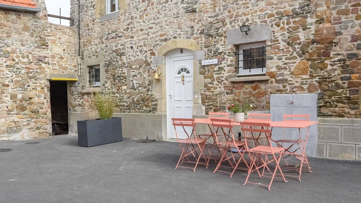 Pirou House | Cosy apartment in villa for 4 guests with WIFI and pets allowed