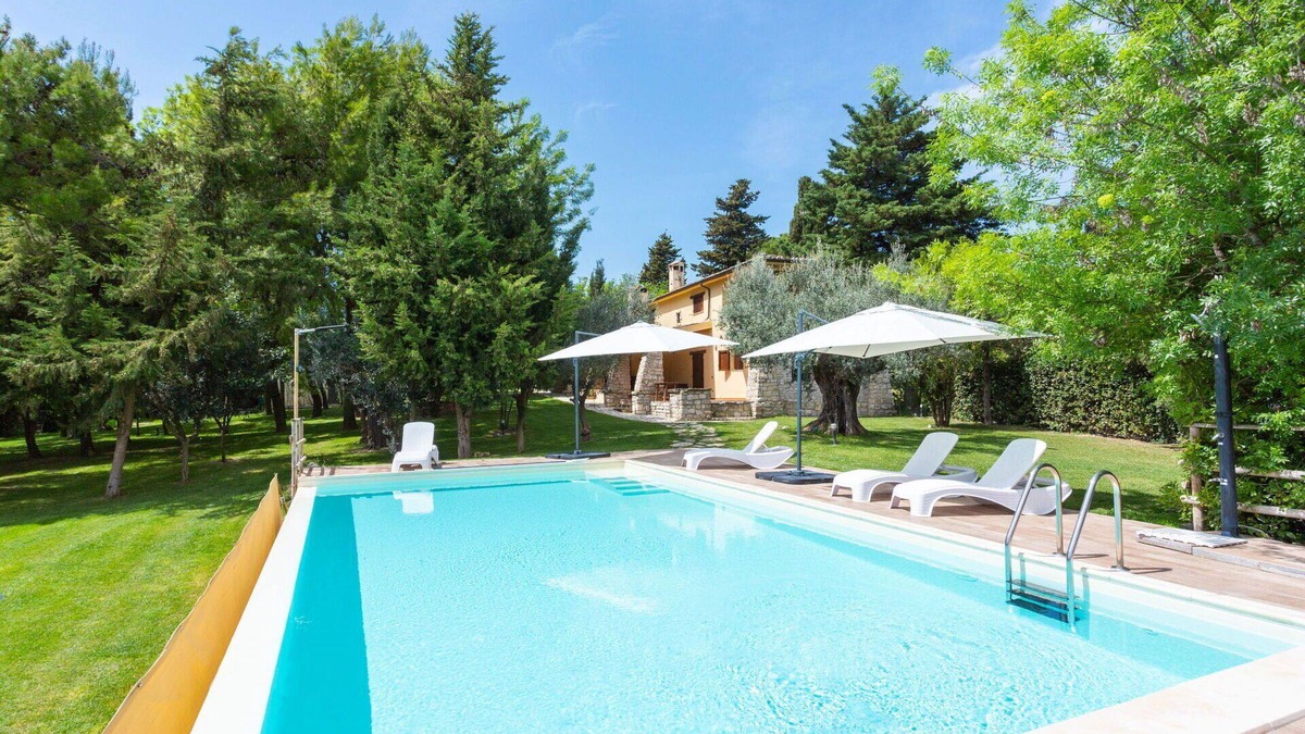 Casalbordino House | Cosy apartment in villa for 6 guests with pool, WIFI, TV and terrace