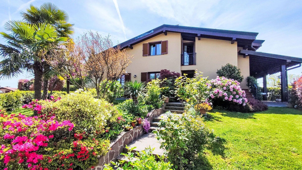 Villa Guardia Apartment | Cosy apartment for 5 people with A/C, WIFI, TV, balcony and panoramic view