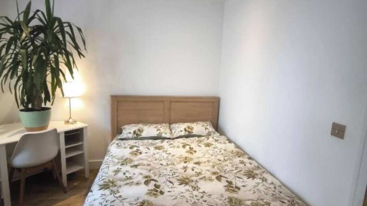 Feltham North Apartment | Cosy apartment near Heathrow